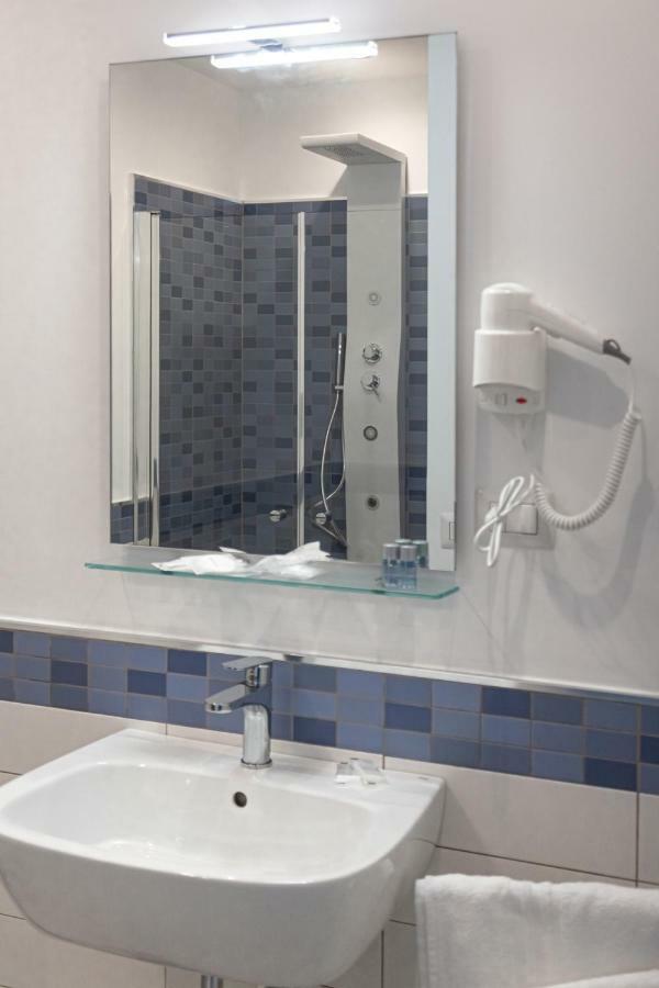 House 103 Rent Apartment Capo d'Orlando Bagian luar foto